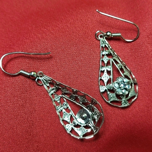 Vintage Silver Tone Drop Earrings - Picture 8 of 16